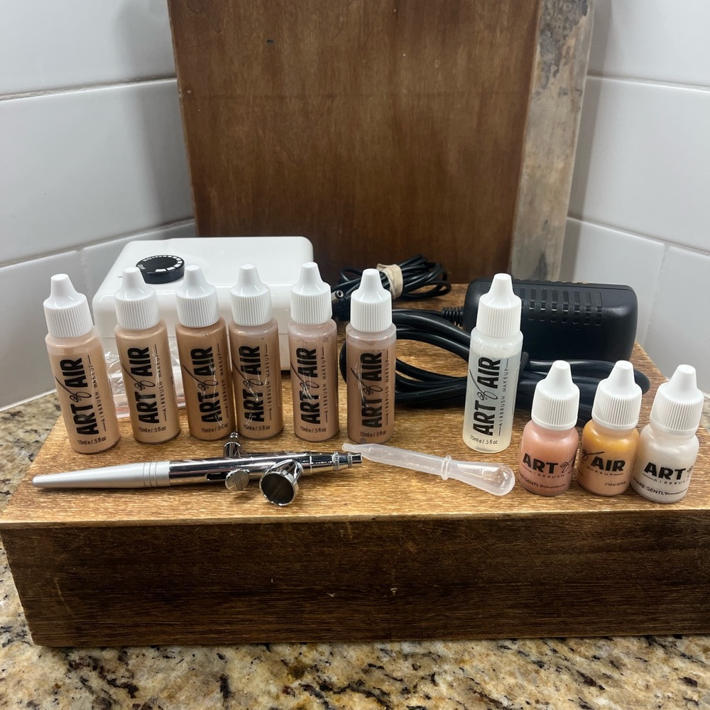 AIR ART AIRBRUSH MAKEUP SET! Complete from site. All the colors